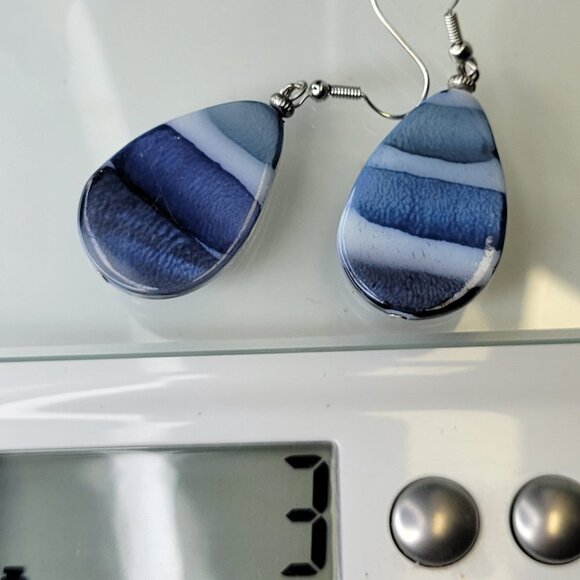 Blue Oval Light Earrings - Picture 7 of 8
